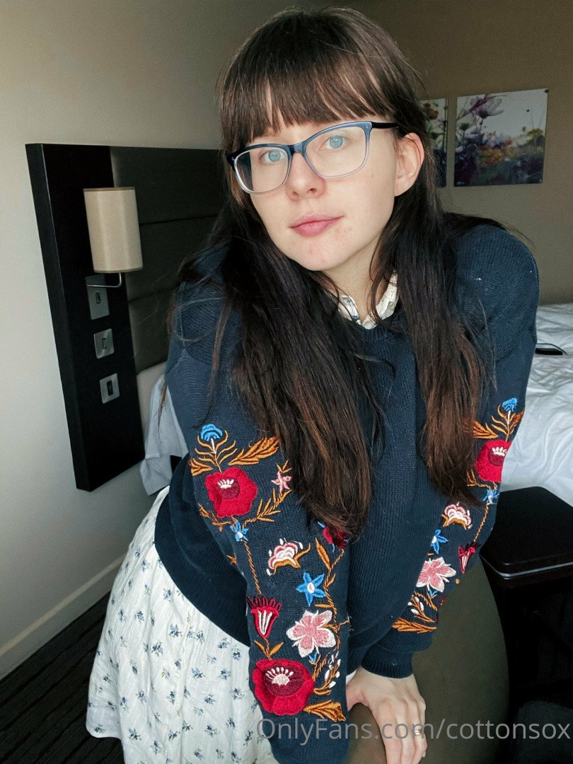 💋 Alice CottonSox ( cottonsox ) OnlyFans leaked photo 2244474 on Leakedzone