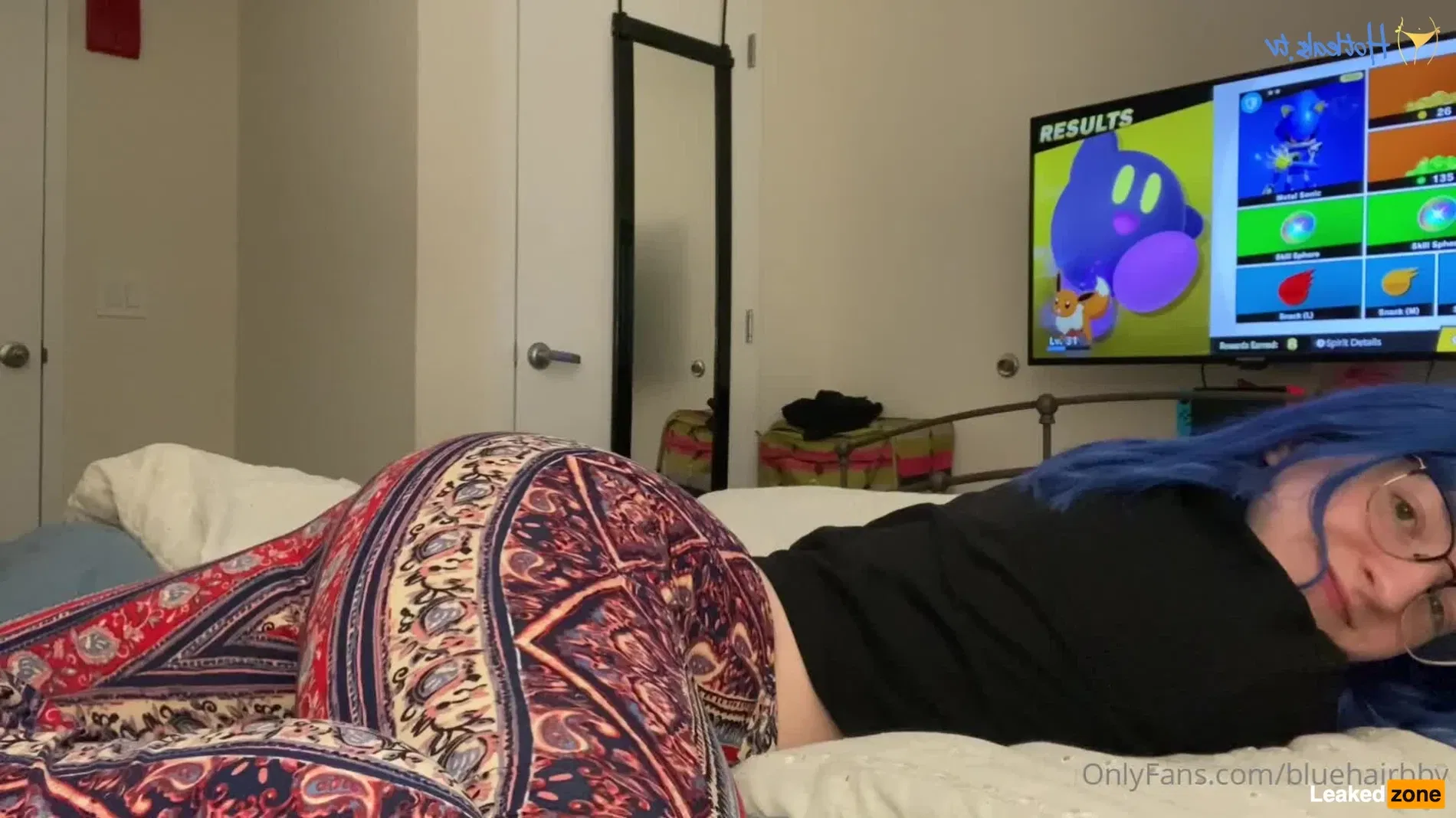 Every leaked video a deeper obsession