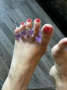 foot-mistress-miss-b