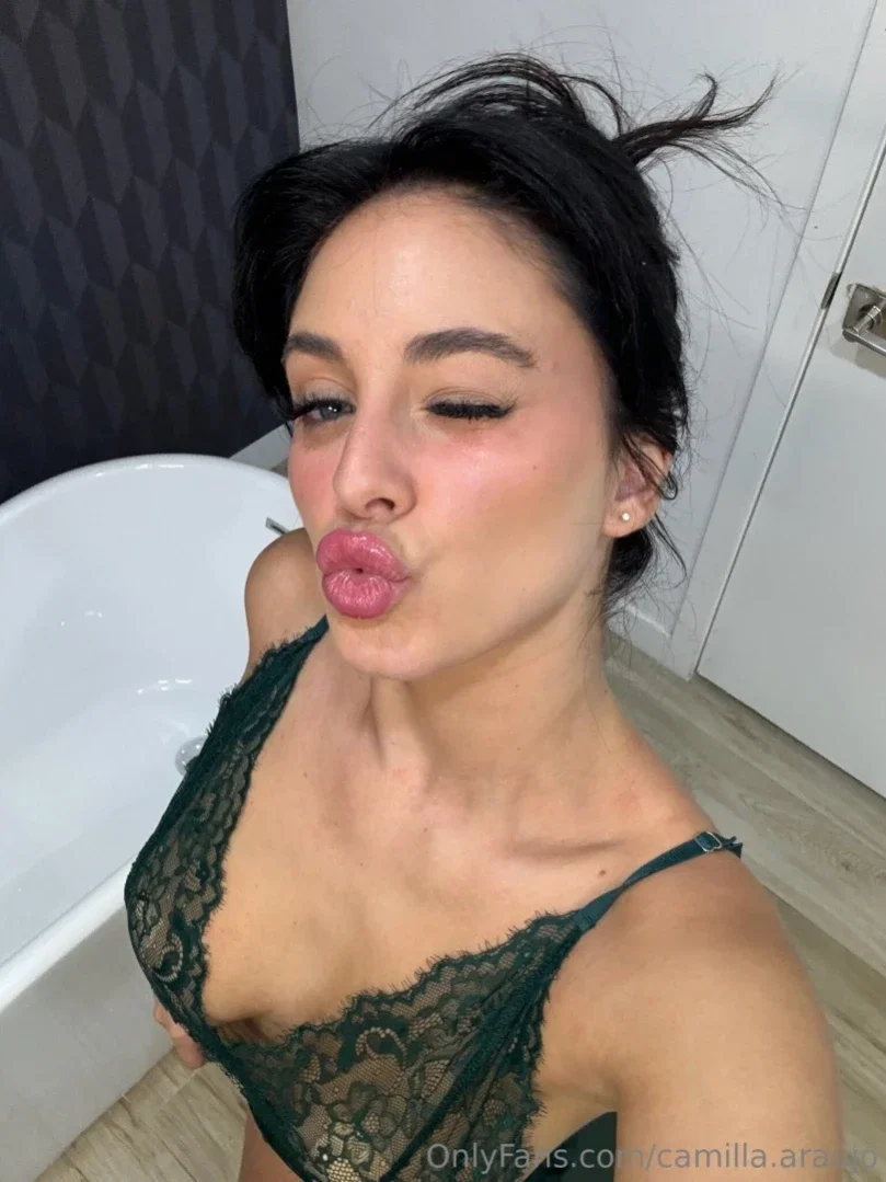 Camilla Araujo Riding POV Video Leaked - Internet Chicks.