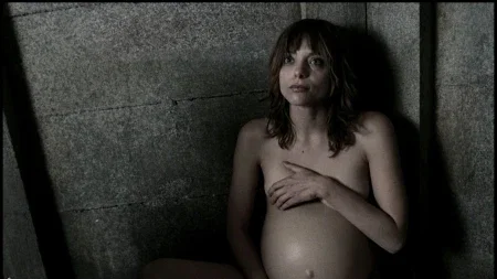 lizzie-brochere