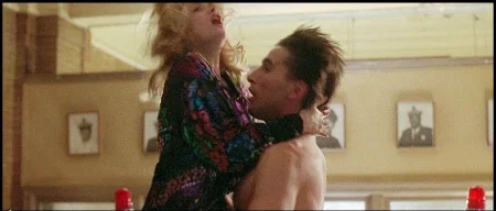 jennifer-jason-leigh