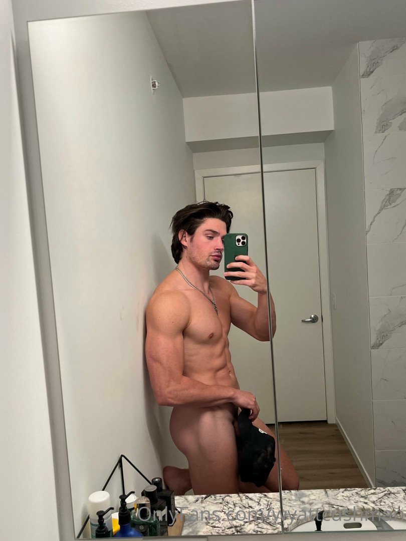 Wyatt cushman nackt