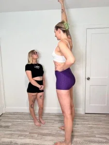 blondifeet