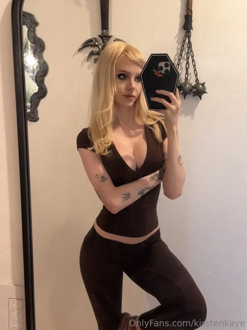 An intimate moment with Kirstenkaye immortalized