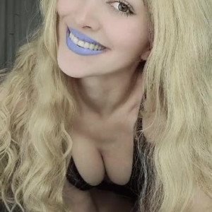 💋 Sue💕👉chatting over on @liensue ONLY👈 ( liiensue ) OnlyFans ...