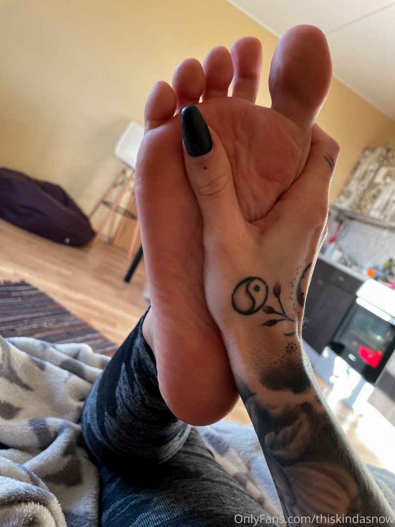 💋 Snow ❄️ ( thiskindasnow ) OnlyFans leaked photo 4847866 on Leakedzone