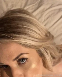 sara__mascara
