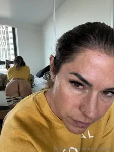kortneyolson1