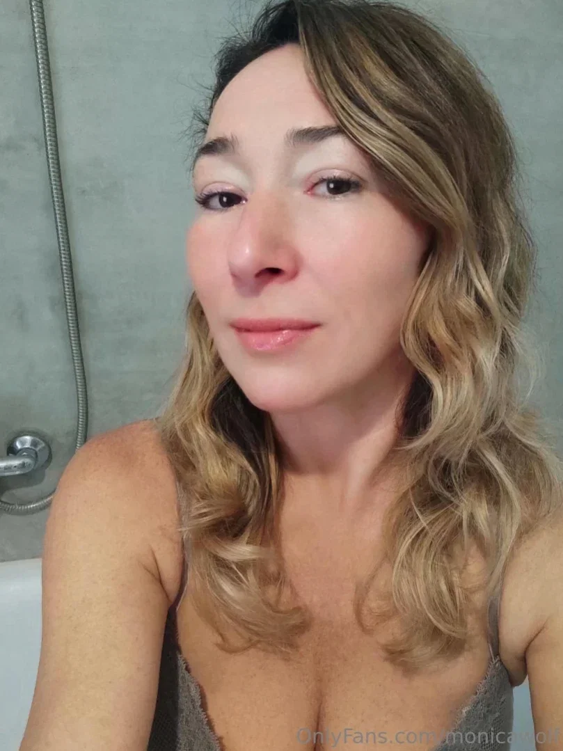 monicawolf