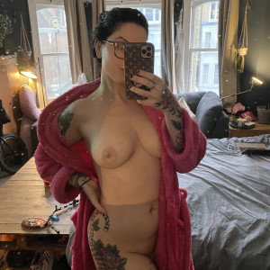 pregnant_fox
