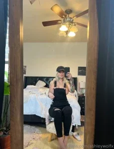 ashleywolfx
