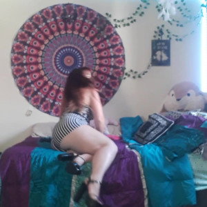 💋 Brit xo ( glitter_baby ) OnlyFans leaked video 10409682 on ...