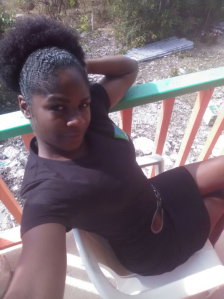lips_on_hips
