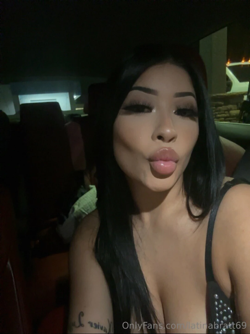 Latina Bratt's full figure