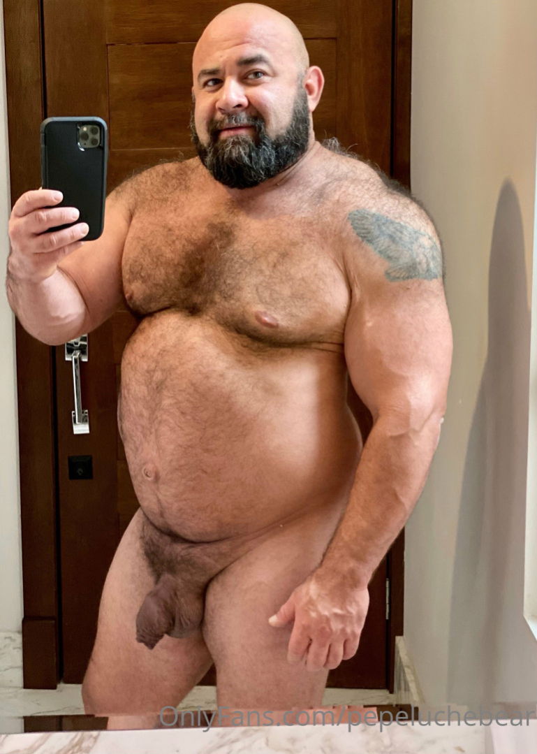 Pepe Luche a hairy beast ready to play