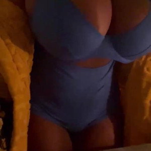 💋 Yani the body ( yanithebodyvip ) OnlyFans leaked video 10795467 ...