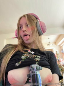 💋 iggy ♡ ( daddysbadkitty666 ) model OnlyFans on Leakedzone