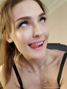 💋 vikiii_cutie_ ( vikiii_cutie_ ) OnlyFans photos on Leakedzone