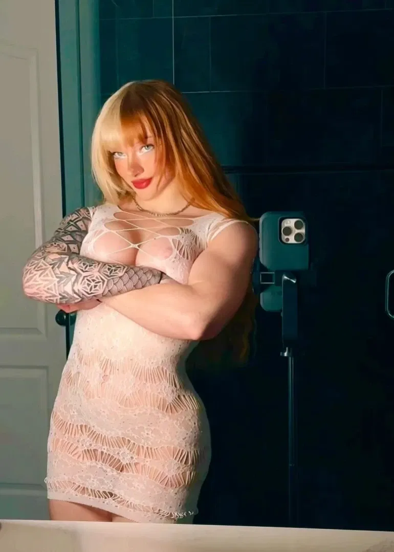 Xinia official intense expression