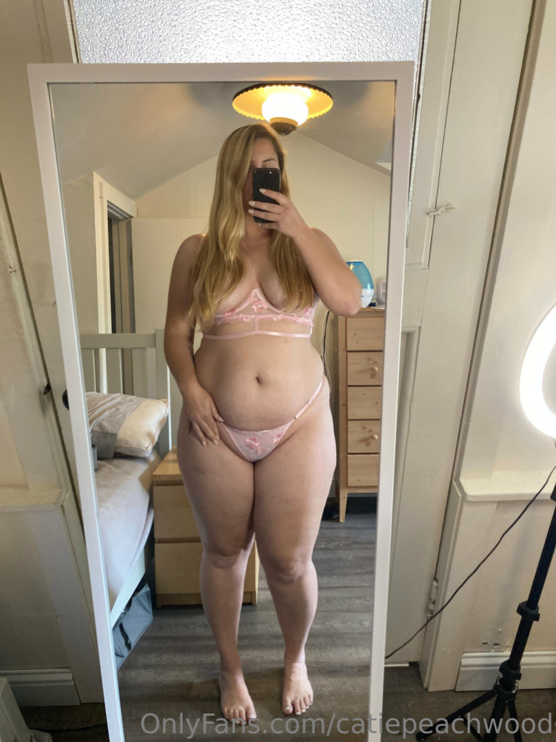 💋 Catie P ( thecatiep ) OnlyFans leaked photo 13633952 on Leakedzone