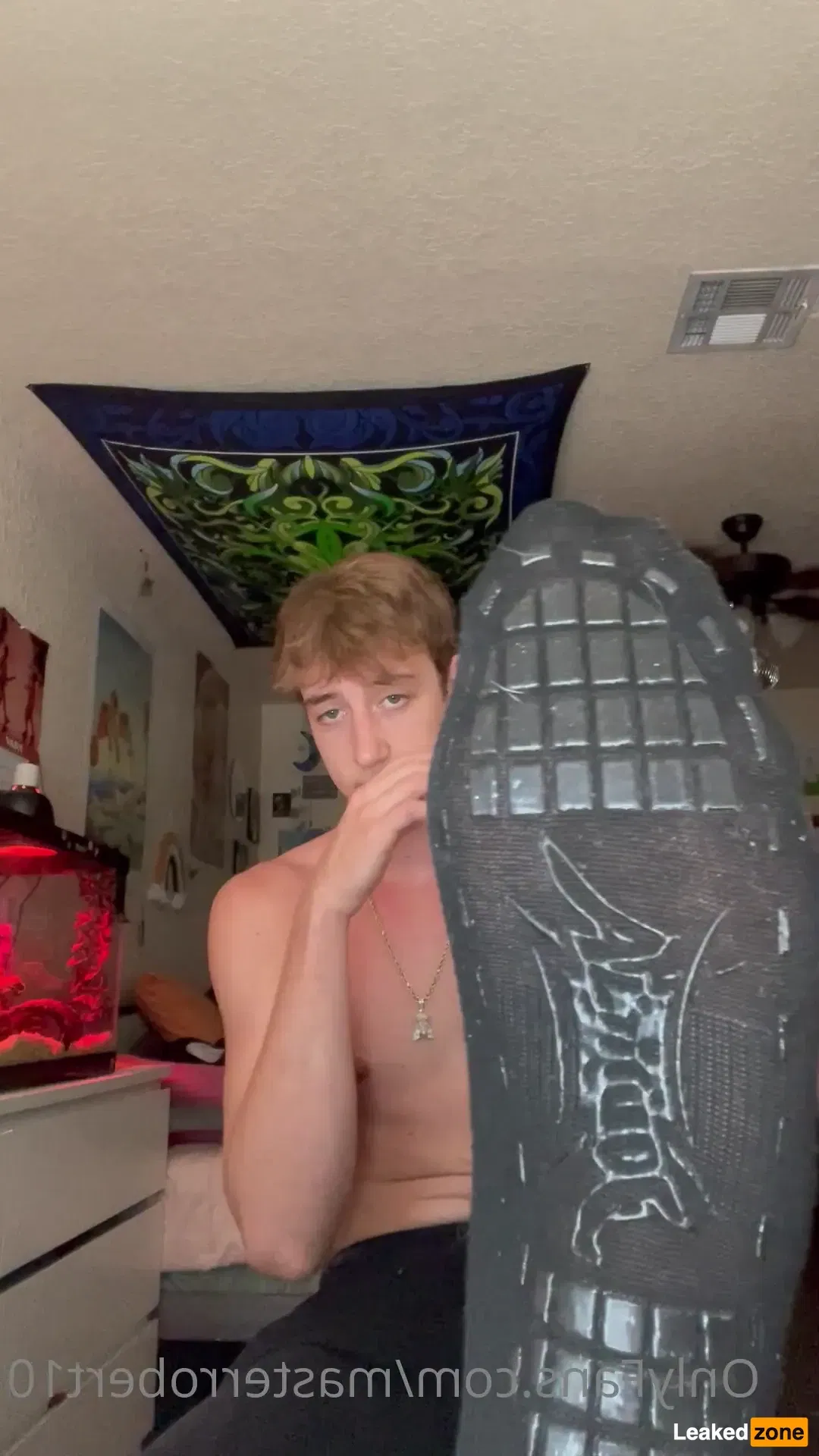 💋 Master Robert ( masterrobert10 ) OnlyFans leaked video 14936939 on  Leakedzone