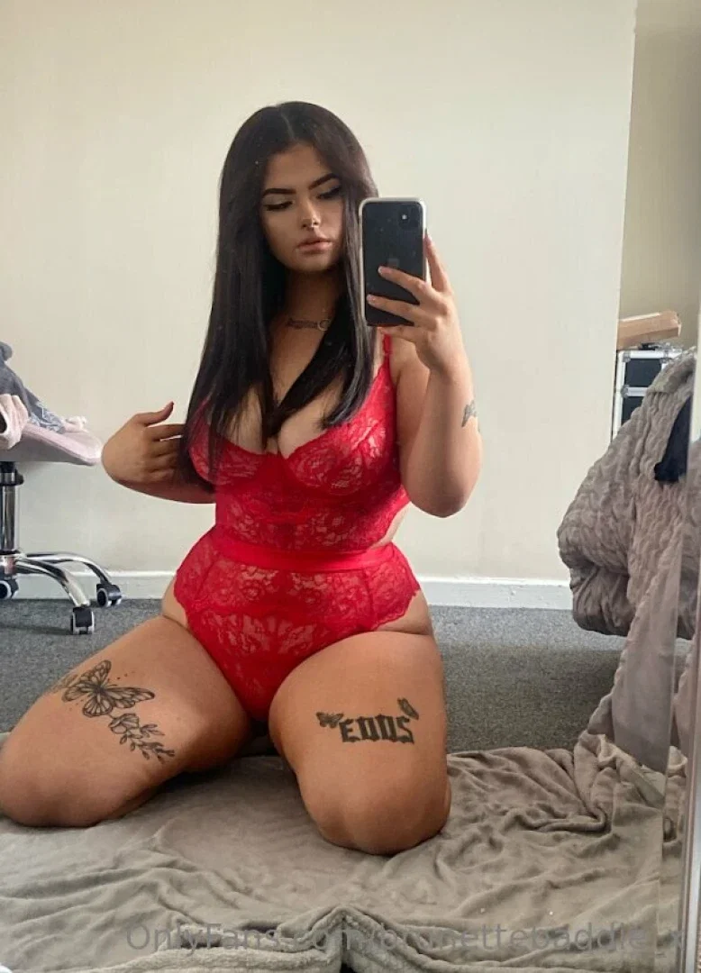 brunettebaddie_x