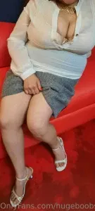 hugeboobswife