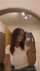 mirrorgirlkim