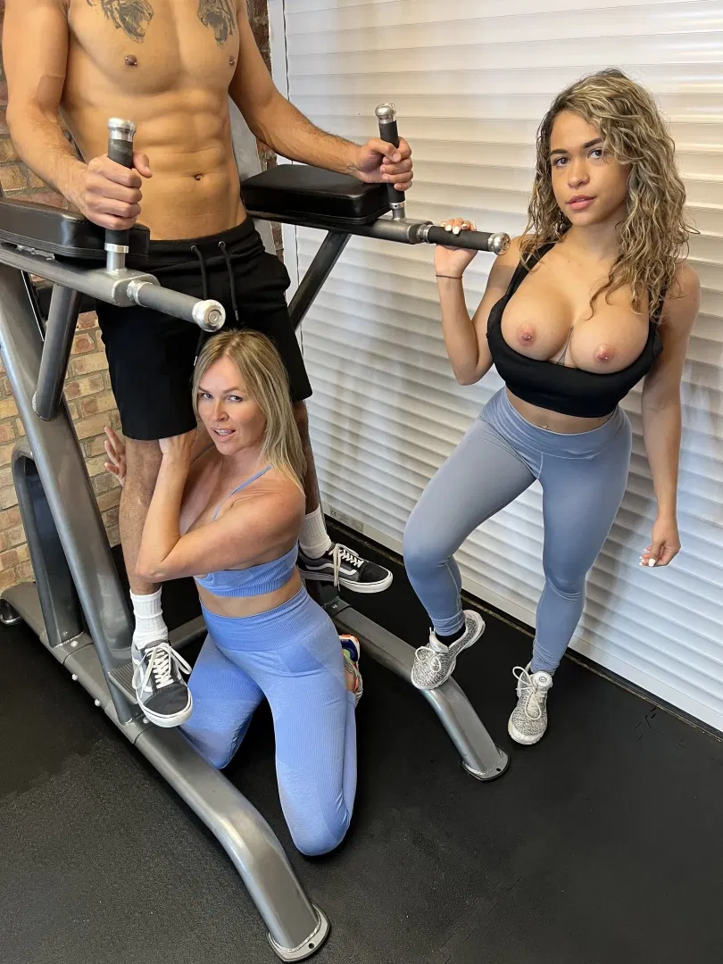 loving passionate gaze onlyfans personaltrainersxxx