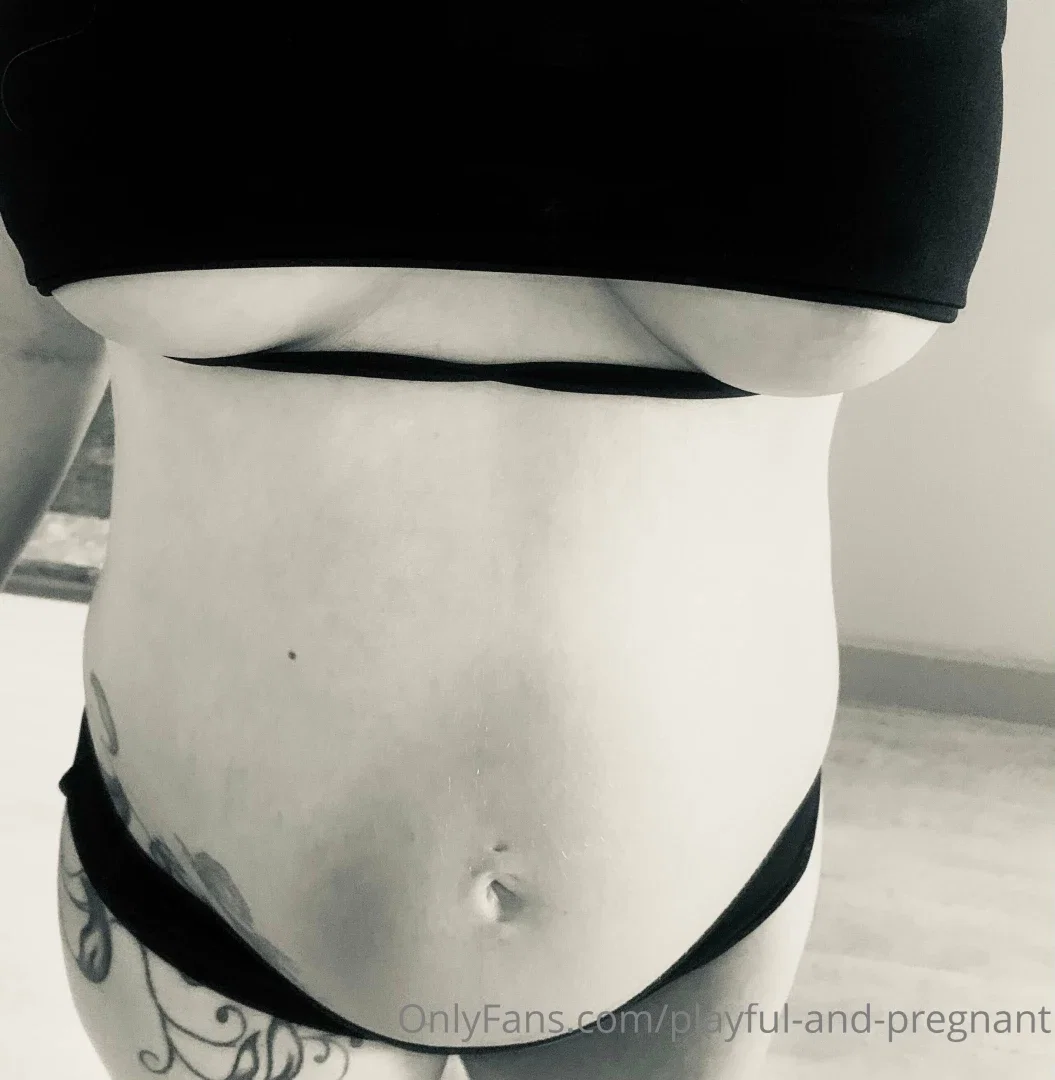 playful-and-pregnant