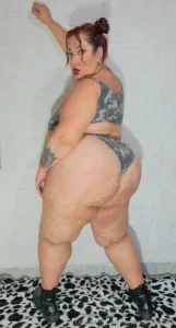 scarlett_bbwhot