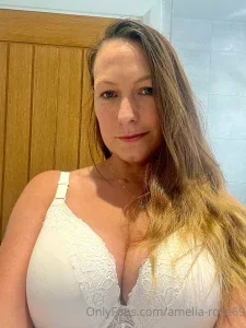 amelia-rose69