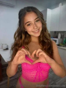 bustycute