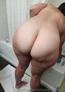 curvy_mommy