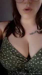 pursuitofboobs