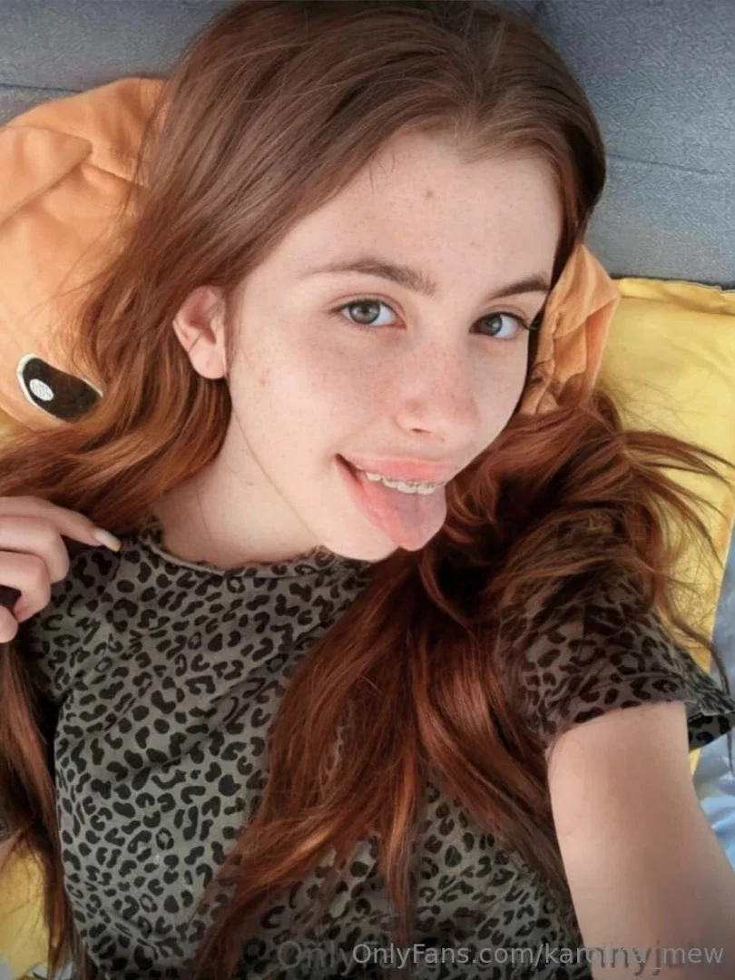 karolina_mew