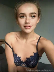 karolina_mew