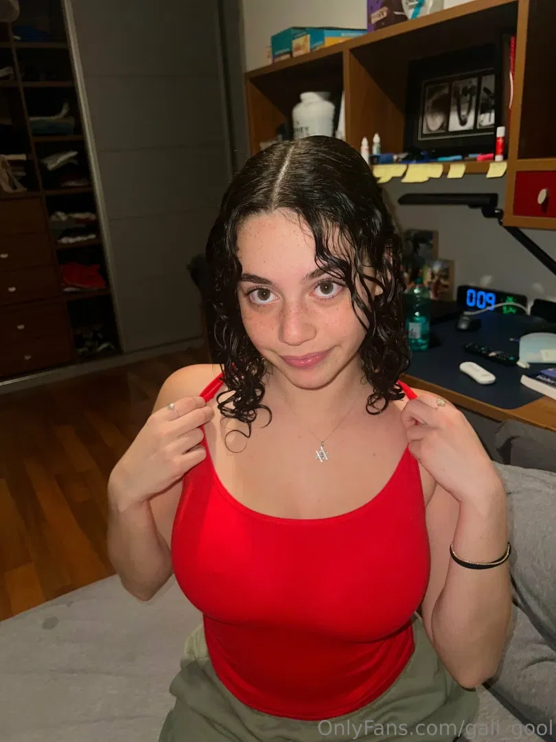 Gali Golan s form in silhouette