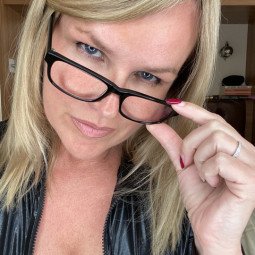 💋 𝗦𝗨𝗠𝗠𝗘𝗥 𝗥𝗢𝗦𝗘 𝗦𝗪𝗜𝗡𝗚𝗘𝗥 𝗪𝗜𝗙𝗘 ( summerrose69 ...