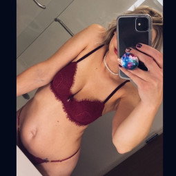 💋 FoxyMama_11 ( foxymama_11 ) OnlyFans videos on Leakedzone