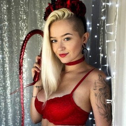 💋 Lurn Free ( definitelynotlurnfree ) OnlyFans photos on Leakedzone
